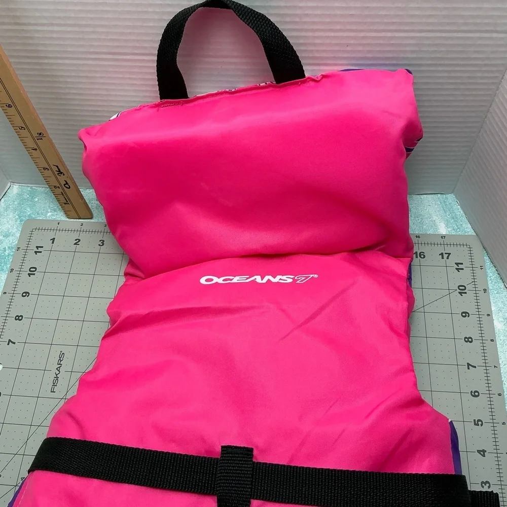 Aqua vibrant pink